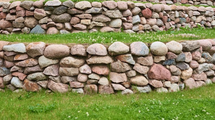 What is a Retaining Wall?